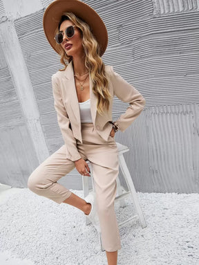 Conjunto Feminino Calça e Blazer Com Bolsos Frontais Plissados