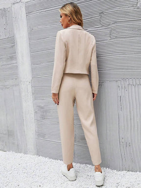 Conjunto Feminino Calça e Blazer Com Bolsos Frontais Plissados