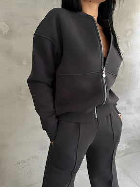 Conjunto Bruna Feminino com Jaqueta de Zíper e Calça Reta com Bolsos