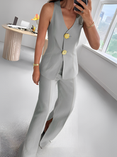Conjunto Feminino de Alfaiataria com Colete Acinturado de Botões Maxi e Calça Reta com Fenda - Brenda
