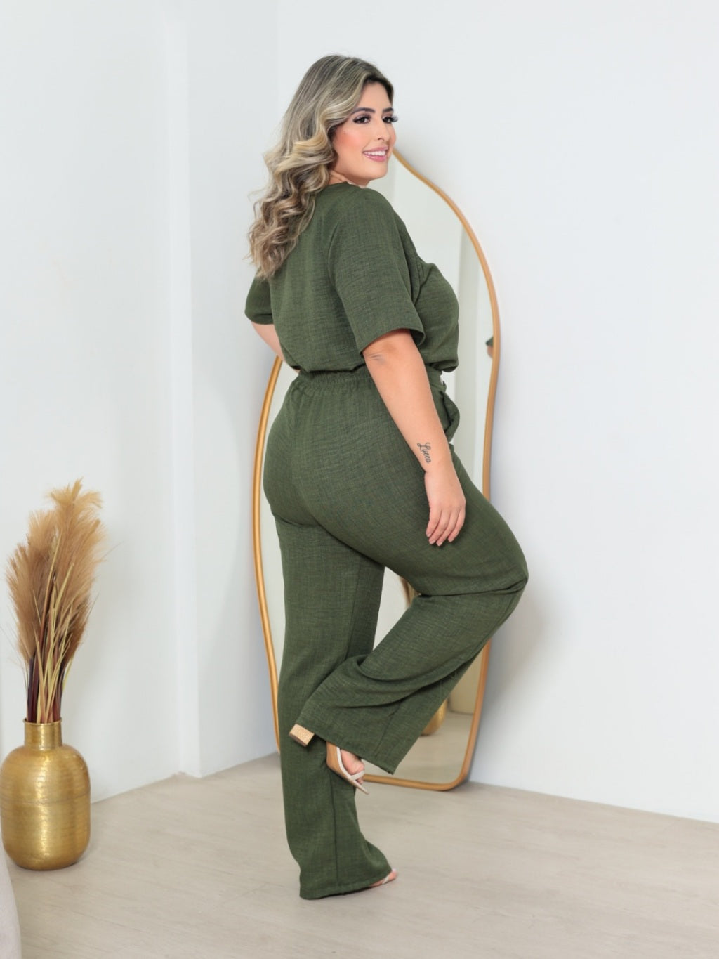 Conjunto Feminino Plus Size em Linho com Elástico na Cintura