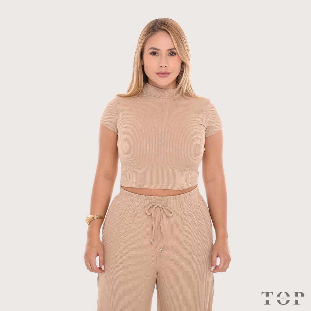 Conjunto Pantalona Feminina Canelada Com Bolso e Elástico na Cintura Blusa Gola Alta