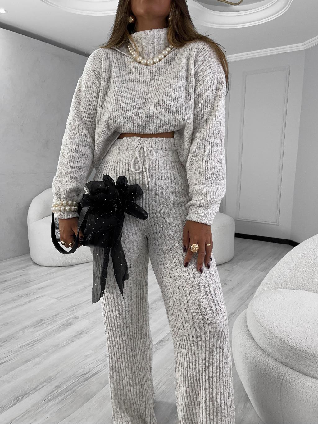 Conjunto Feminino Inverno Mousse Calça e Blusa Gola Alta Tricot